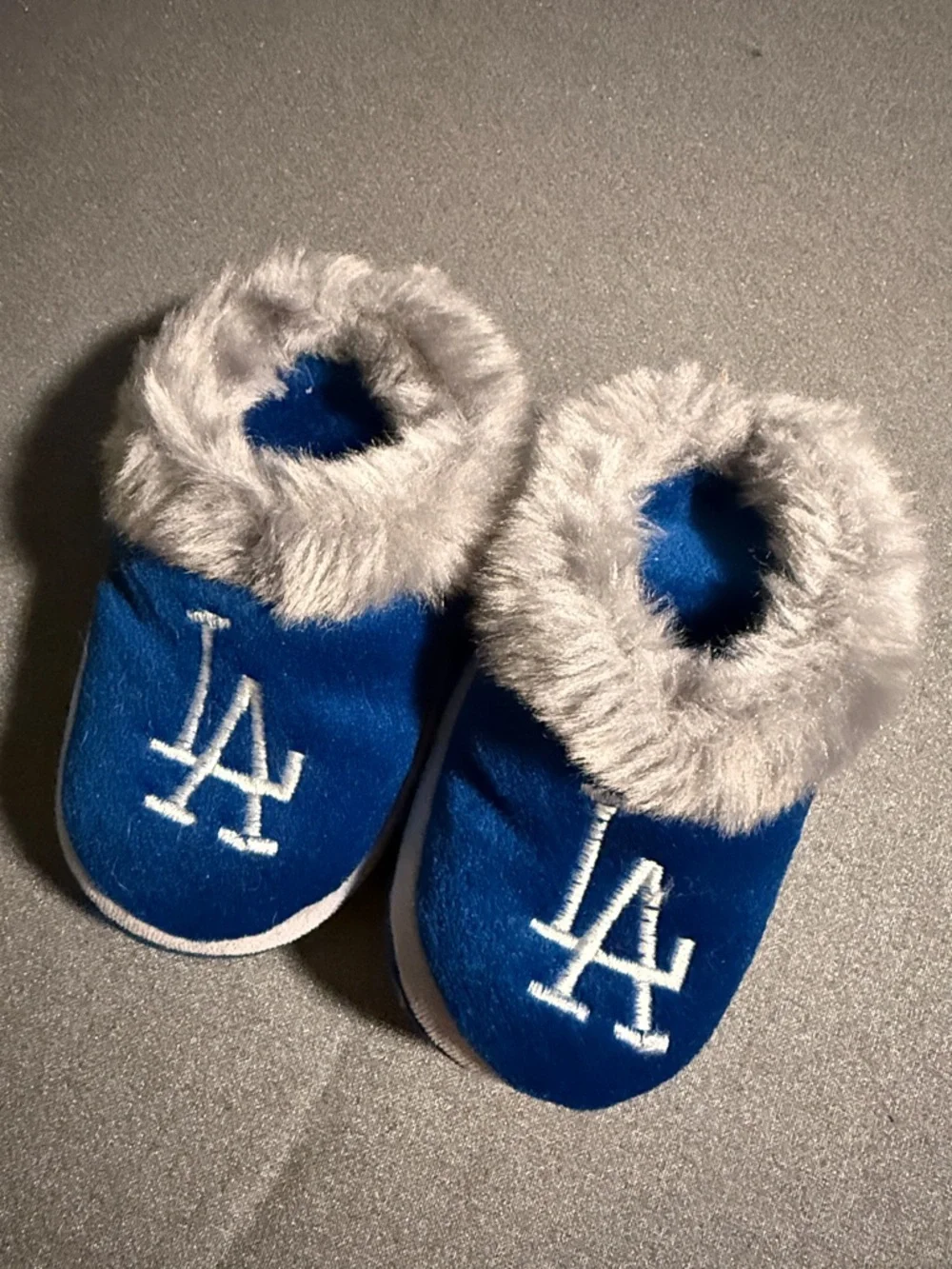 💜Los Angeles Dodgers Blue Plush Baby Infant Booties with Faux Fur Trim